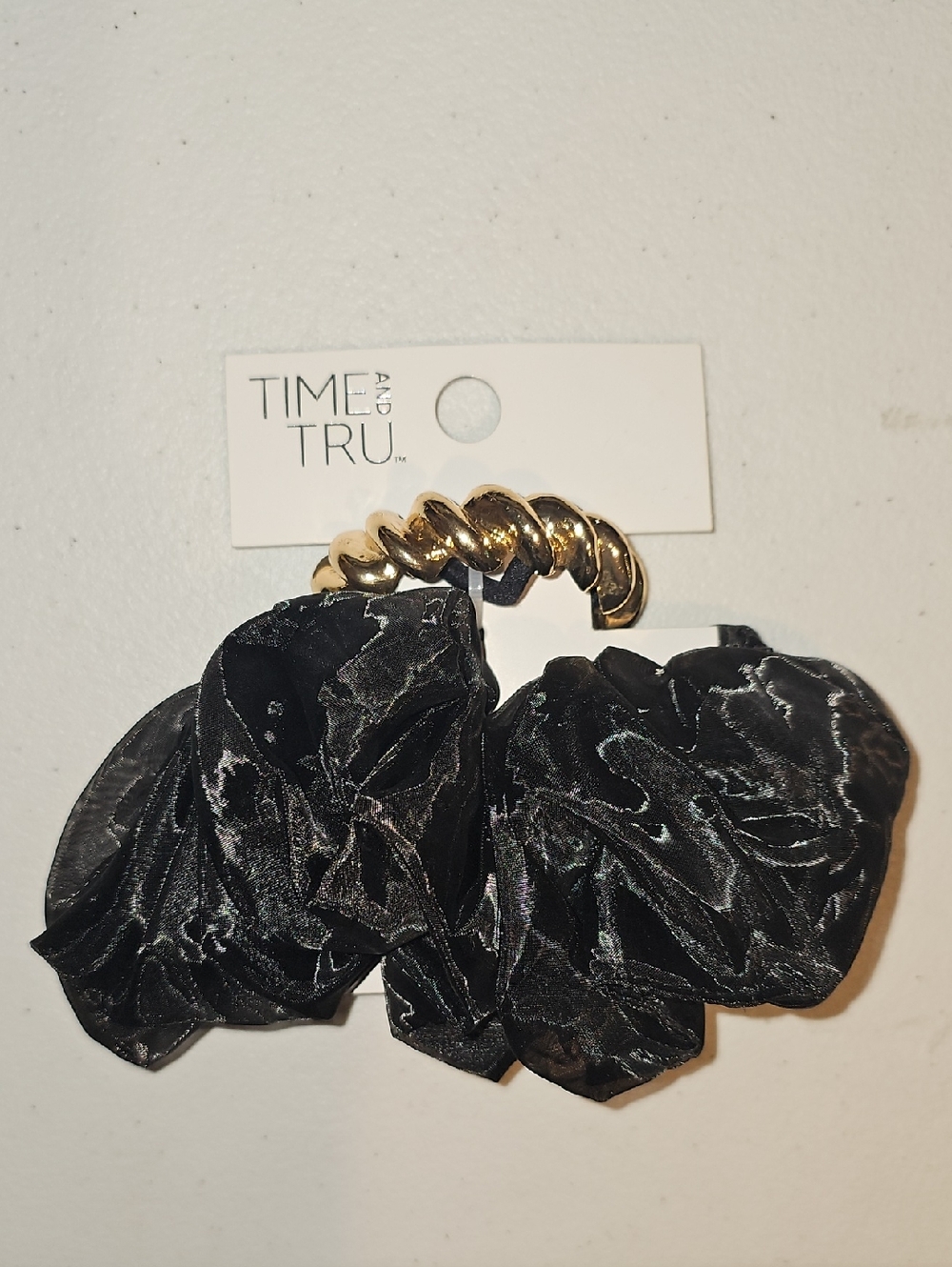 Time and Tru Hair Cuff Set Black Scrunchie and Elastic Tie w/Goldtone Accent New